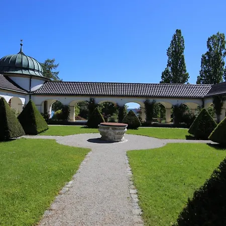מלון Schloss Hoehenried